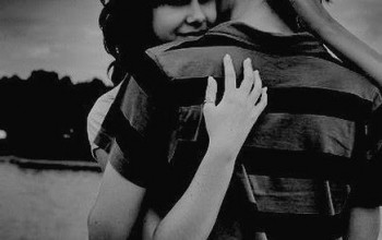 Couples-hugging-love-35160076-436-399